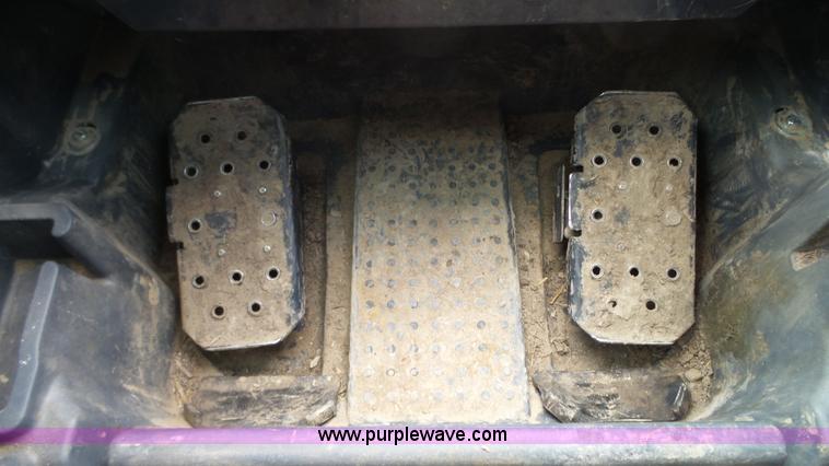 image for item K3494 2013 John Deere 332E skid steer