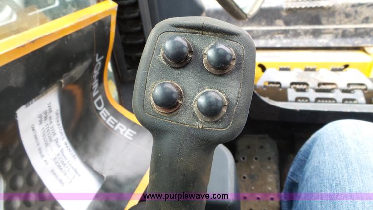 image for item K3494 2013 John Deere 332E skid steer