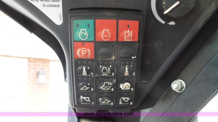 image for item K3494 2013 John Deere 332E skid steer