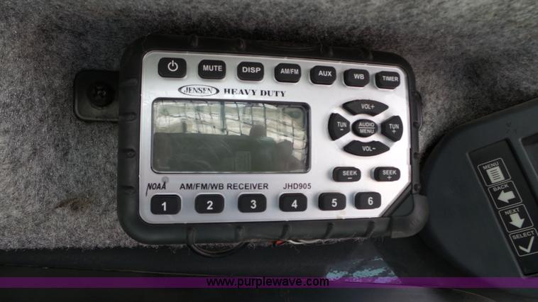 image for item K3494 2013 John Deere 332E skid steer