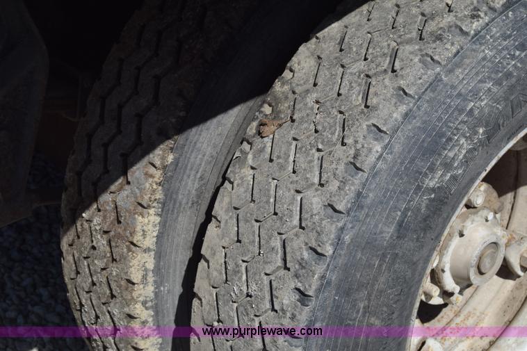 image for item K4340 1993 shop built pup trailer