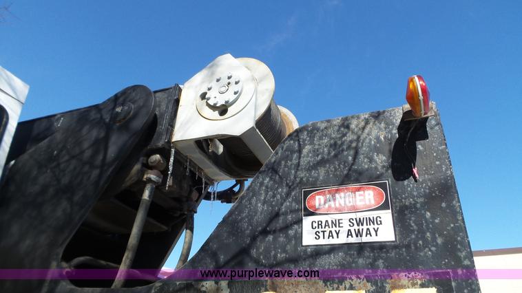 image for item K4588 P & H Omega 20 crane