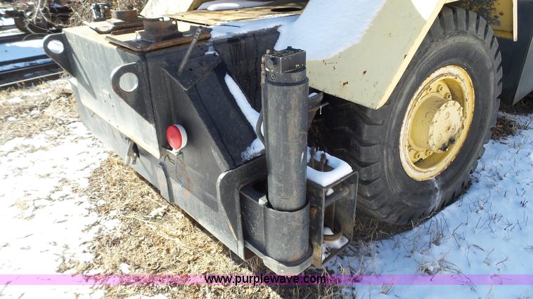 image for item K4588 P & H Omega 20 crane