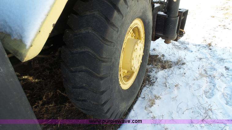 image for item K4588 P & H Omega 20 crane