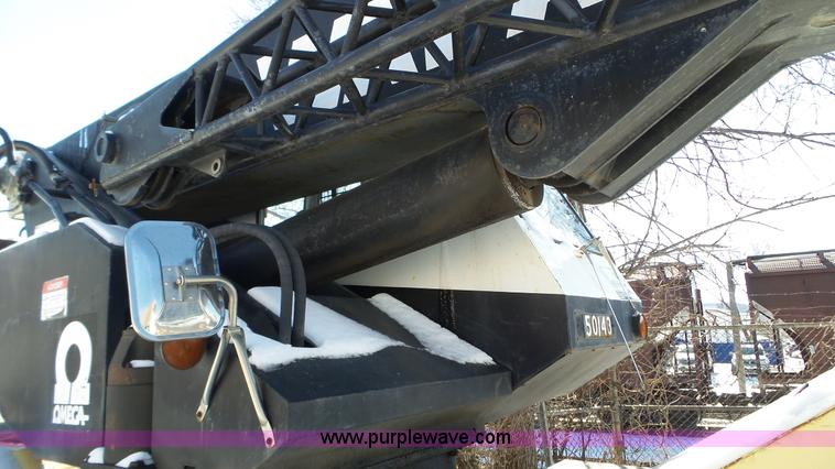 image for item K4588 P & H Omega 20 crane