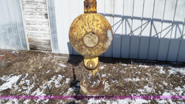 image for item K4588 P & H Omega 20 crane