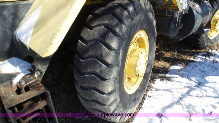 image for item K4588 P & H Omega 20 crane