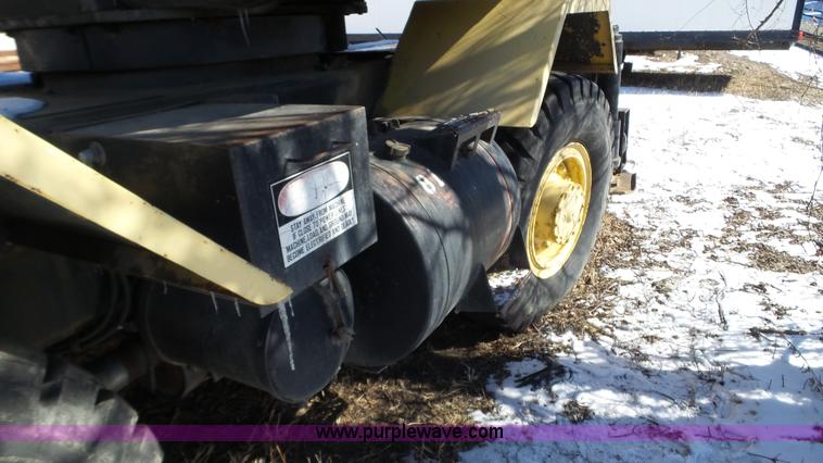 image for item K4588 P & H Omega 20 crane