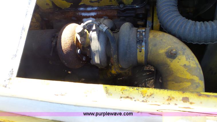 image for item K4588 P & H Omega 20 crane