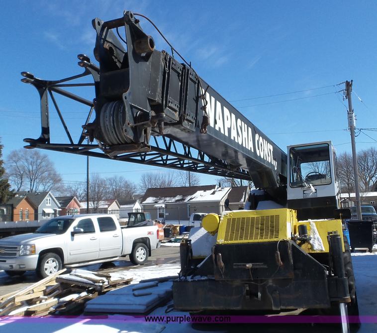 image for item K4589 P & H Omega 20 crane