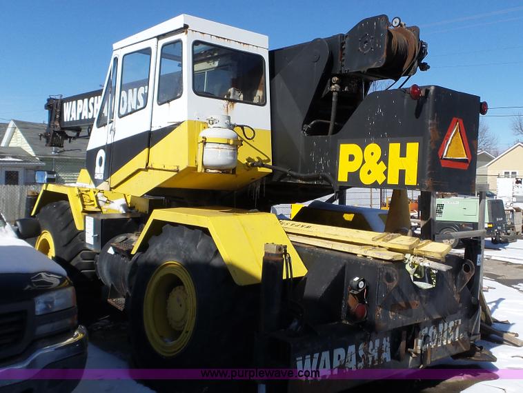 image for item K4589 P & H Omega 20 crane