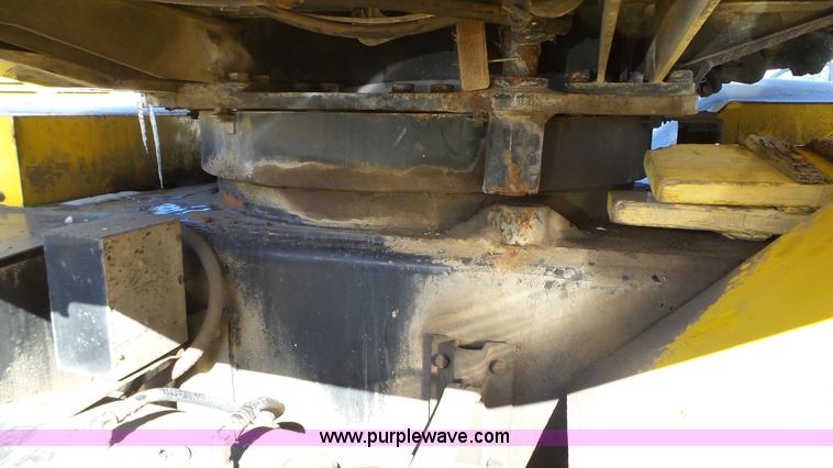 image for item K4589 P & H Omega 20 crane