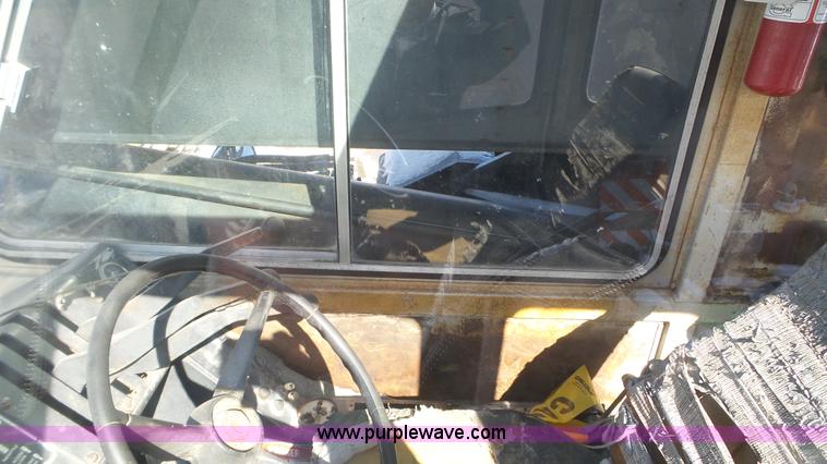 image for item K4589 P & H Omega 20 crane