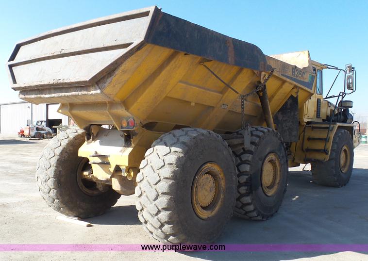 image for item K5039 1999 Bell B35C haul truck