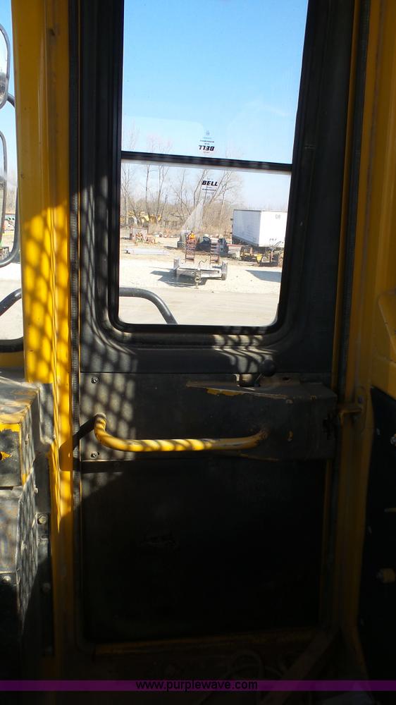 image for item K5039 1999 Bell B35C haul truck