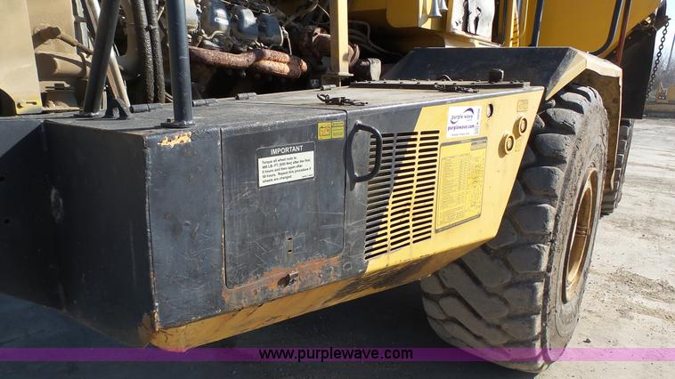 image for item K5039 1999 Bell B35C haul truck