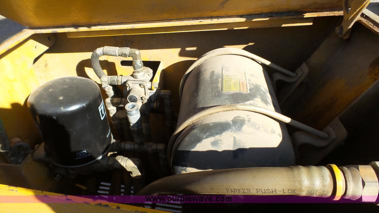 image for item K5039 1999 Bell B35C haul truck