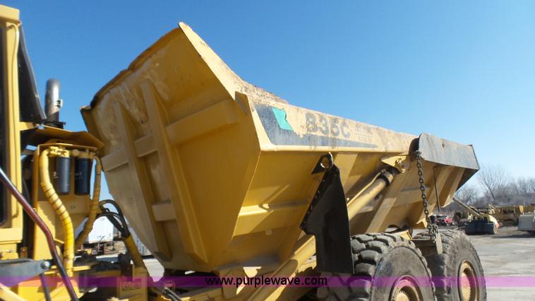 image for item K5039 1999 Bell B35C haul truck