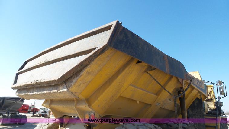 image for item K5039 1999 Bell B35C haul truck