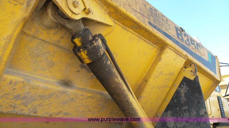 image for item K5039 1999 Bell B35C haul truck