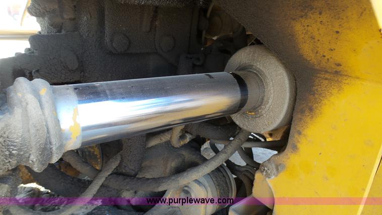 image for item K5039 1999 Bell B35C haul truck