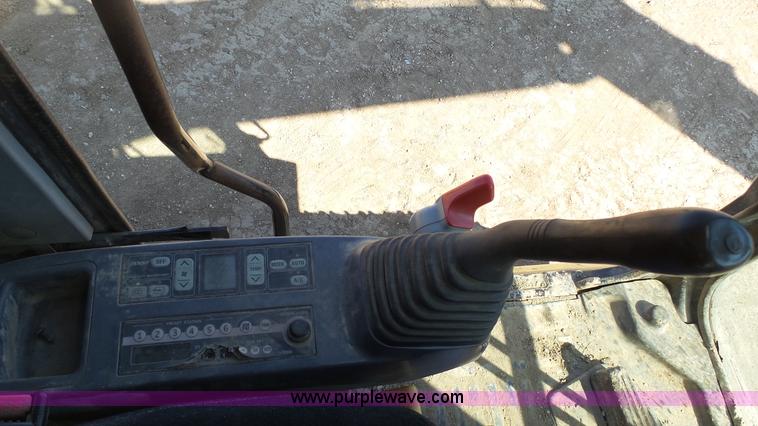 image for item K5042 2004 Komatsu PC160LC-7KA excavator