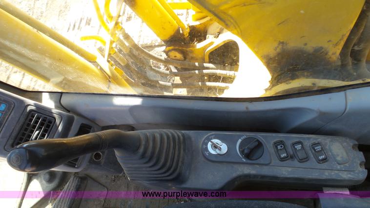 image for item K5042 2004 Komatsu PC160LC-7KA excavator