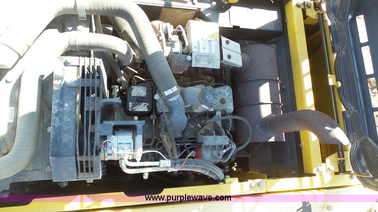 image for item K5042 2004 Komatsu PC160LC-7KA excavator