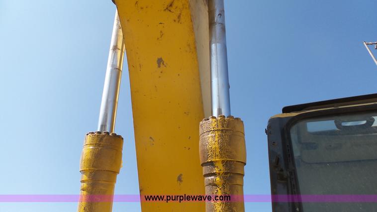 image for item K5042 2004 Komatsu PC160LC-7KA excavator