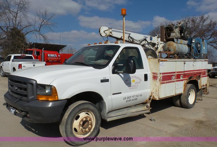 image for item K5043 1999 Ford F550 service truck with crane