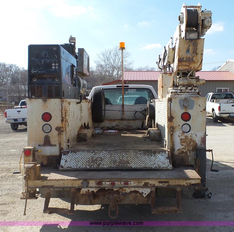 image for item K5043 1999 Ford F550 service truck with crane