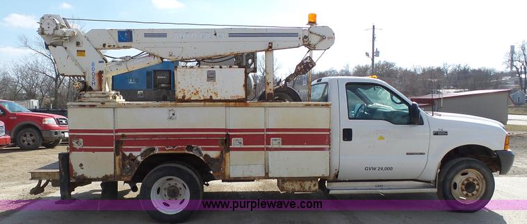 image for item K5043 1999 Ford F550 service truck with crane