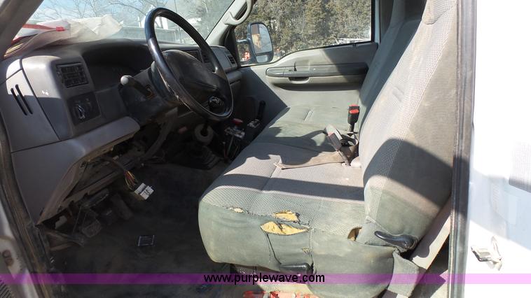 image for item K5043 1999 Ford F550 service truck with crane