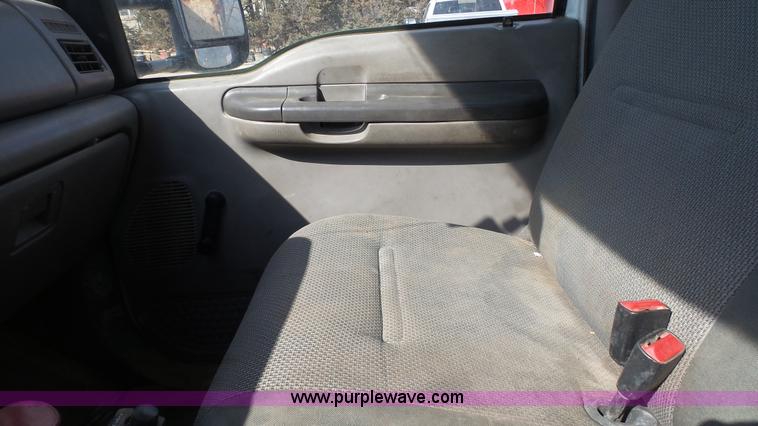 image for item K5043 1999 Ford F550 service truck with crane