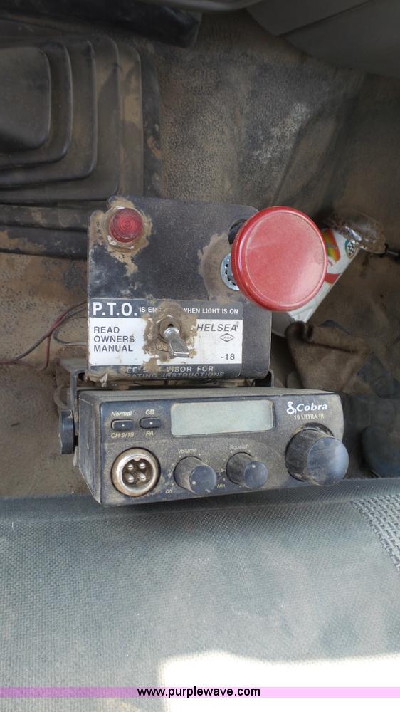 image for item K5043 1999 Ford F550 service truck with crane