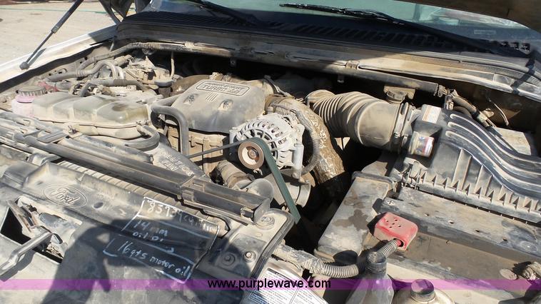 image for item K5043 1999 Ford F550 service truck with crane