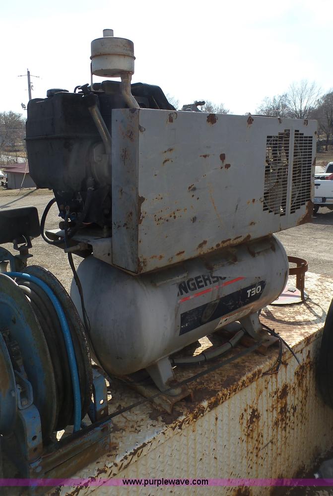 image for item K5043 1999 Ford F550 service truck with crane