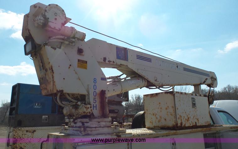 image for item K5043 1999 Ford F550 service truck with crane