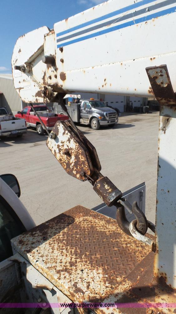 image for item K5043 1999 Ford F550 service truck with crane