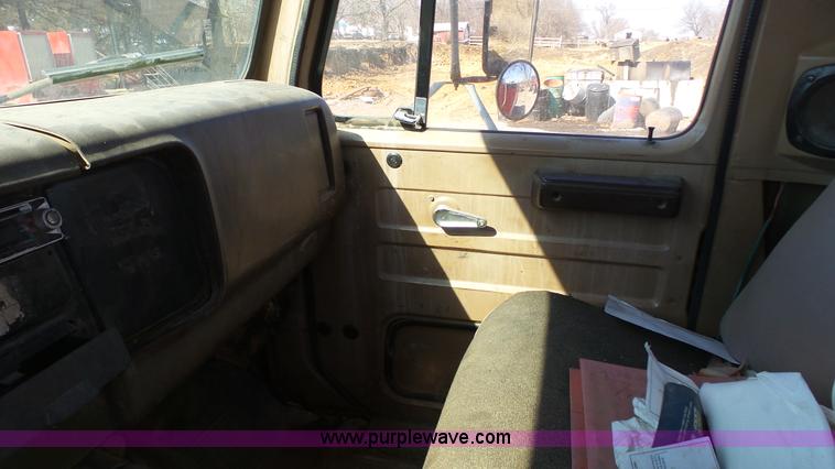 image for item K5044 1987 International S1900 service truck