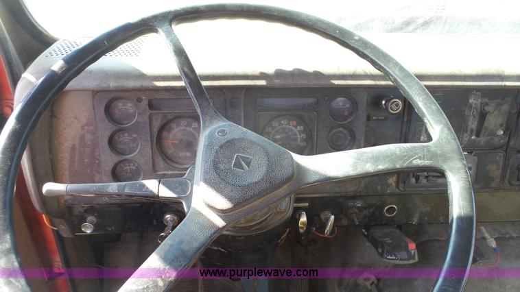 image for item K5044 1987 International S1900 service truck