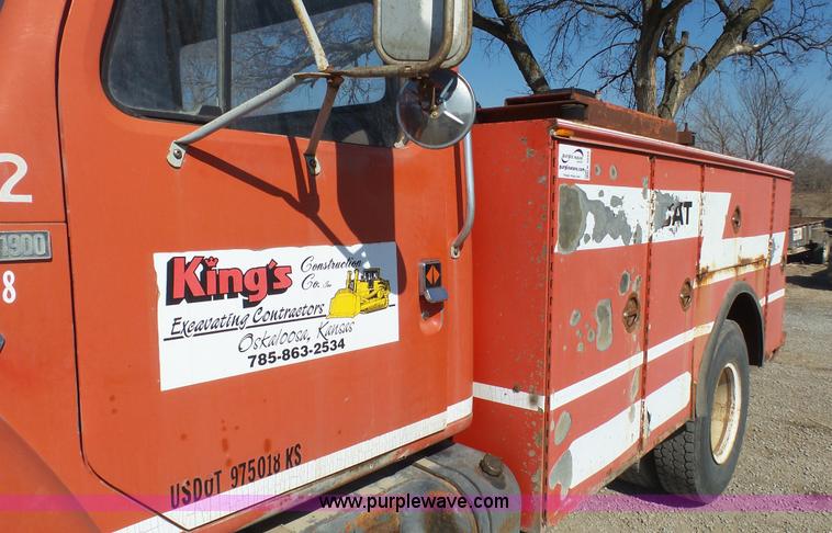 image for item K5044 1987 International S1900 service truck