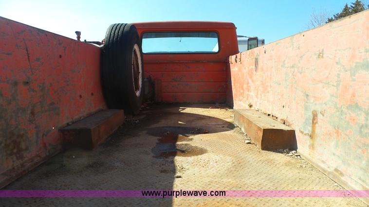 image for item K5044 1987 International S1900 service truck