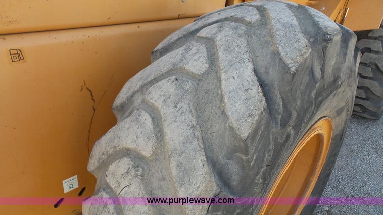 image for item K5051 2000 Case 621C wheel loader