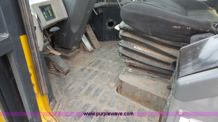 image for item K5060 1999 Komatsu WA250 wheel loader