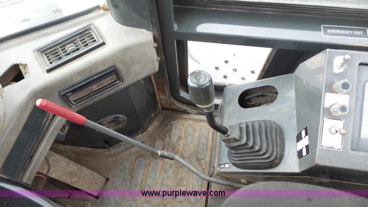 image for item K5060 1999 Komatsu WA250 wheel loader