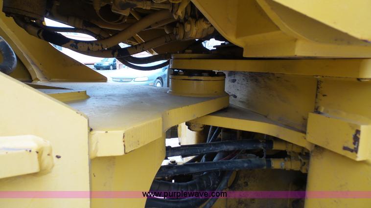 image for item K5060 1999 Komatsu WA250 wheel loader