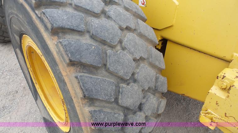 image for item K5060 1999 Komatsu WA250 wheel loader