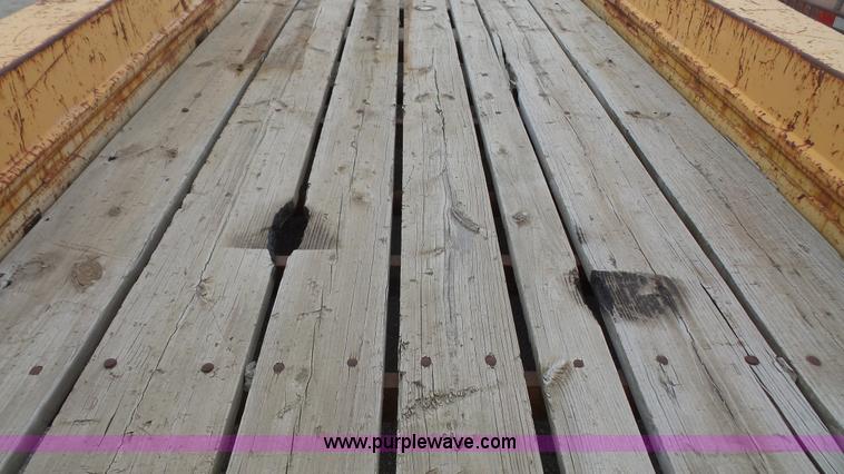 image for item K5075 1986 Belshe equipment trailer