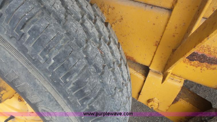 image for item K5075 1986 Belshe equipment trailer